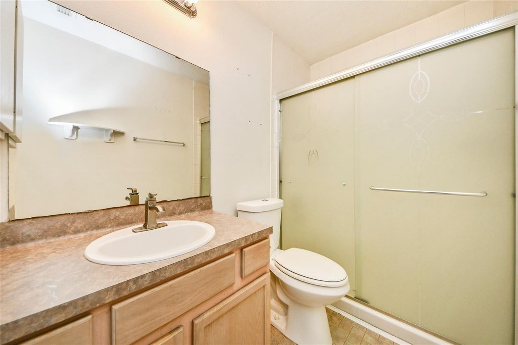 16134 Coleburn Dr photo 11