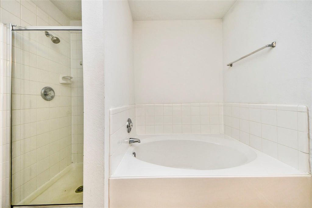 16134 Coleburn Dr photo 33