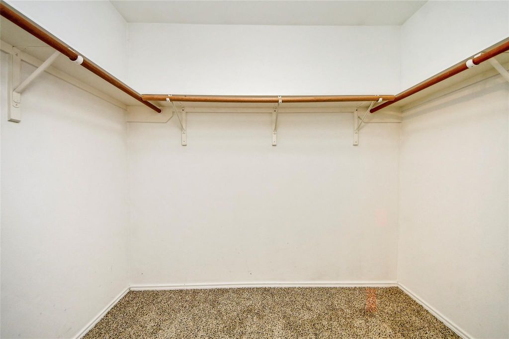 16134 Coleburn Dr photo 34