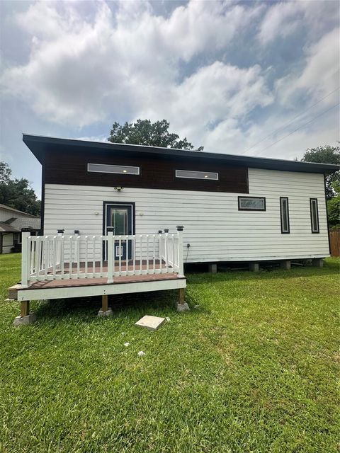 1919 Fredonia, Houston, TX, 77073