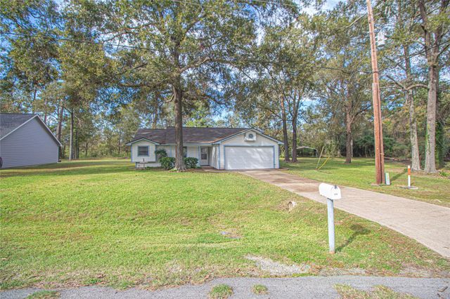 320 Bridgeview, Onalaska, TX, 77360