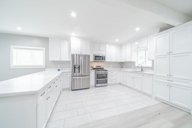 141 County Road 3419, Cleveland, TX, 77327