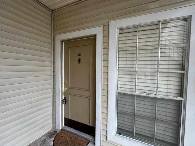  9809 Richmond Ave, Unit J-12, Houston, TX 77042