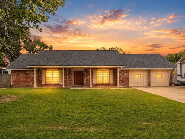 635 Meadowlawn St, La Porte, TX, 77571