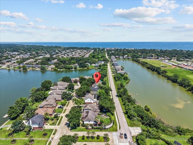 1409 Mija Lane, Seabrook, TX, 77586