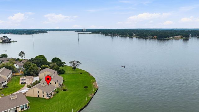  144 April Point Dr S, Conroe, TX 77356