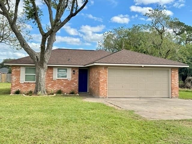 108 Draeger, West Columbia, TX, 77486