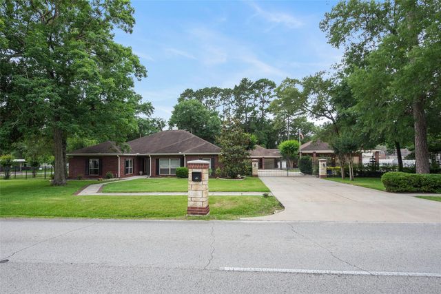  700 Carriage Hills Blvd, Conroe, TX 77384