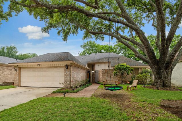 910 Coachlight, Houston, TX, 77077