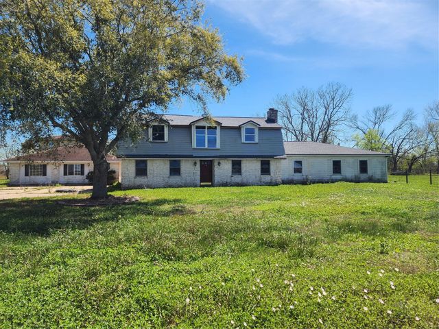 1118 County Road 47, Angleton TX 77515