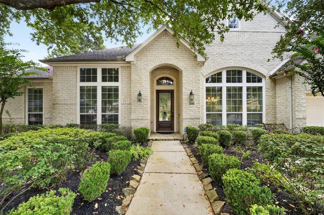  2318 Spring Lake Park Ln, Spring, TX 77386