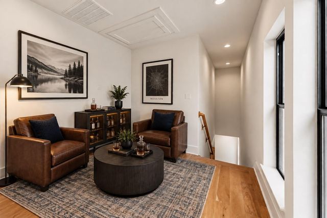 517 4th, Houston, TX, 77007
