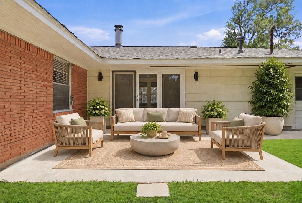 4114 Sarong Dr, Houston, TX 77025 cover photo. Doors Open Tour advertisement.