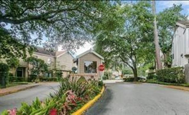 2100 Tanglewilde, Houston, TX, 77063