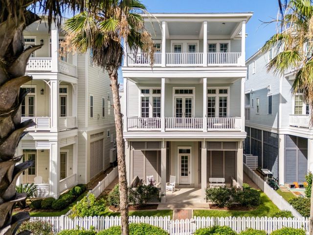 9 Charleston St S