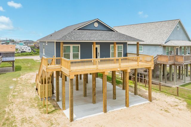  1106 White Cap Dr, Surfside Beach, TX 77541
