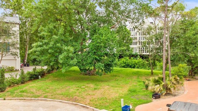 2 Magnolia Bend, Houston, TX, 77024