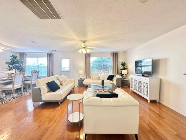 8223 Golf Green, Houston, TX, 77036