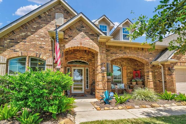  1283 Laurel Ln, Angleton, TX 77515