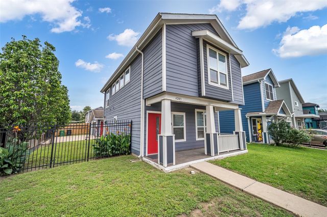 4203 Darter, Houston, TX, 77009