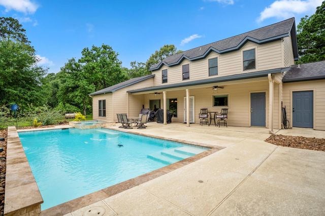  14444 Pine Tree Rd, Montgomery, TX 77356