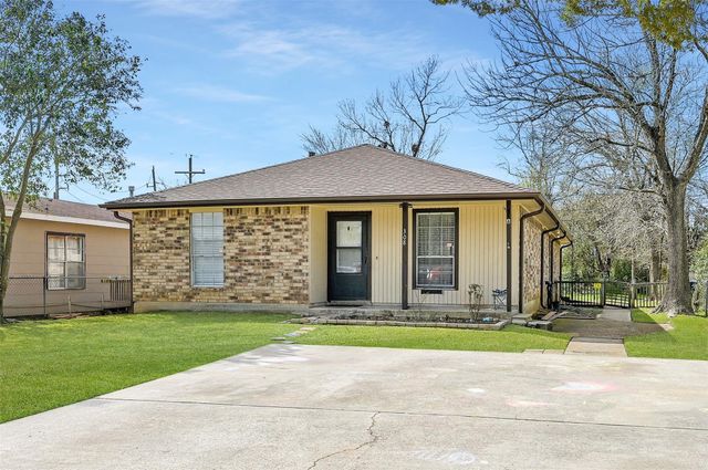 308 Lawrence, Tomball, TX, 77375