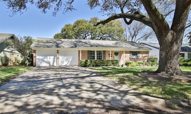 9638 Meadowland, Houston, TX, 77063