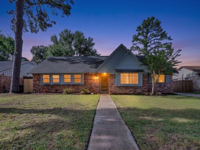 5623 Winding Way, Houston, TX, 77091
