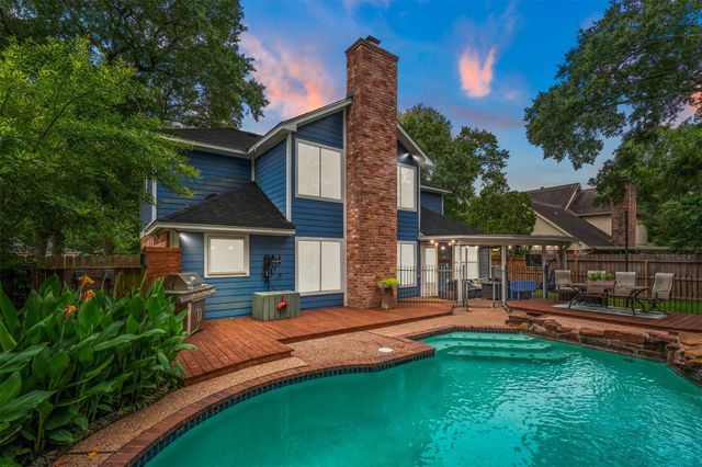  11918 Stillwater Dr, Houston, TX 77070