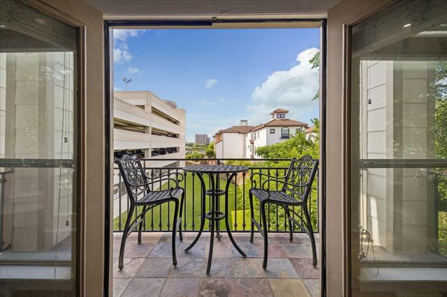 627 Hartman, Houston, TX, 77007