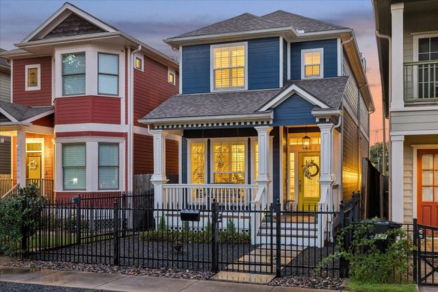  823 W 26th St, Houston, TX 77008