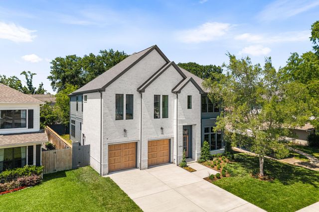  1414 Chamboard Ln, Houston, TX 77018