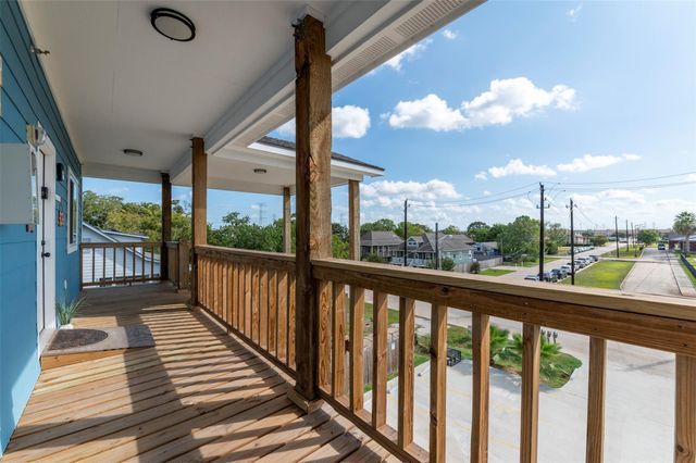175 6th, Kemah, TX, 77565