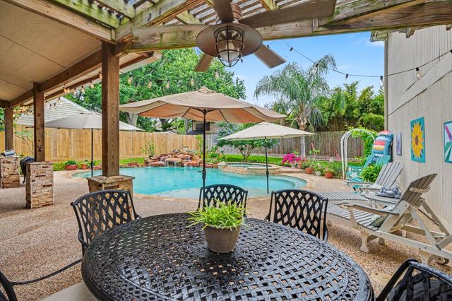 1623 Lake Bluff, El Lago, TX, 77586