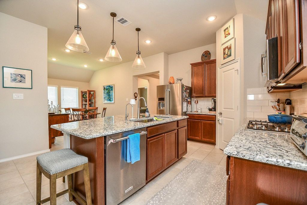 20403 Windcrest Colony Trl