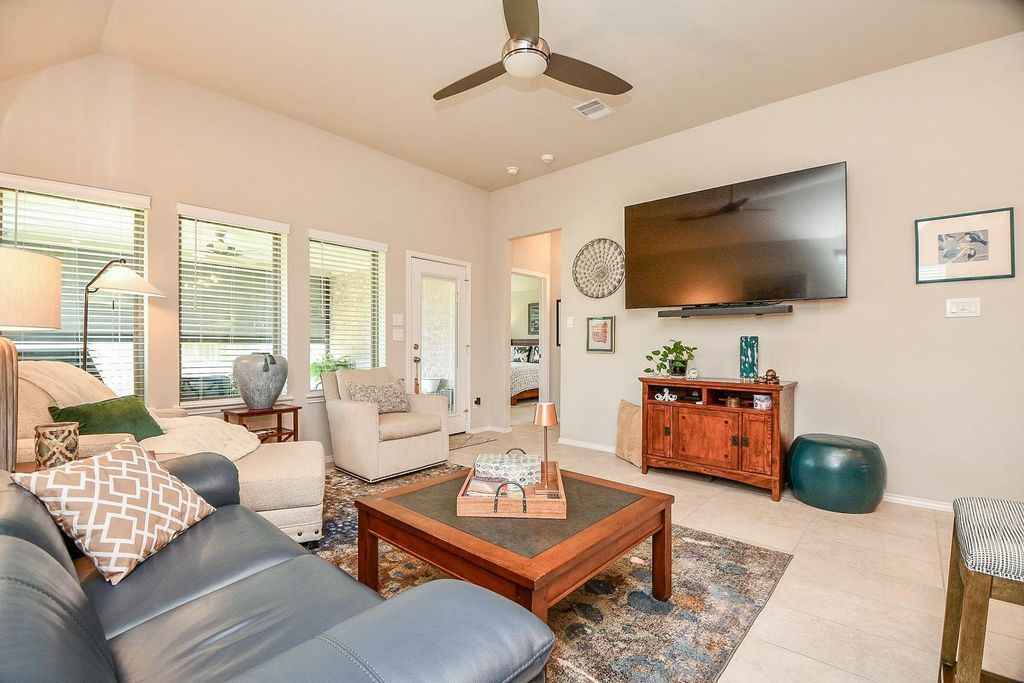 20403 Windcrest Colony Trl