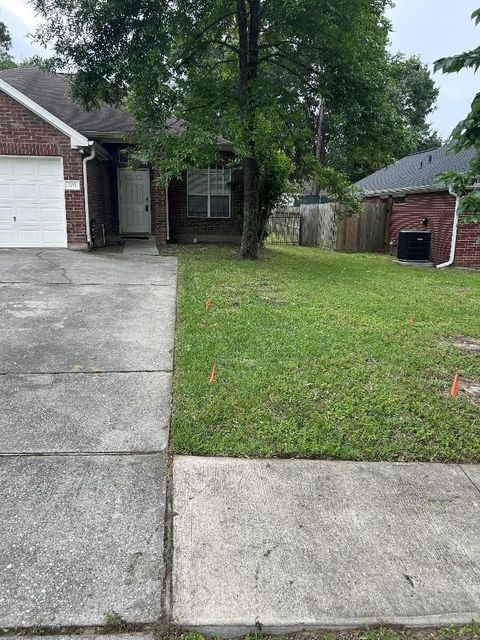 202 Canterbury, Conroe, TX, 77303
