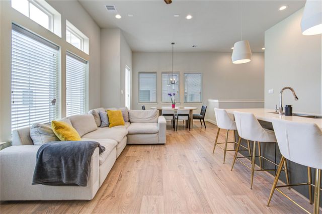 730 Carriage Knolls, Houston, TX, 77008