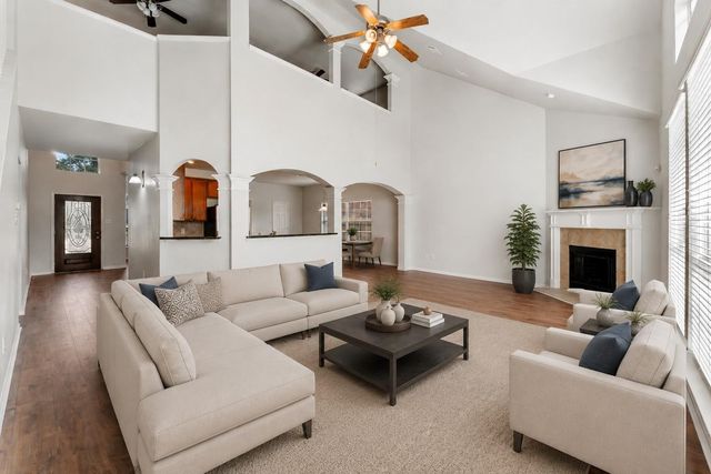  21915 Sunvolt Ct, Richmond, TX 77407