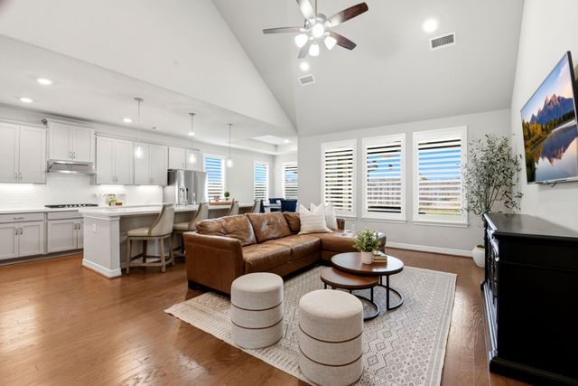  30910 Laurel Creek Ln, Conroe, TX 77385