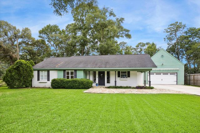  15432 Esther Dr, Conroe, TX 77384