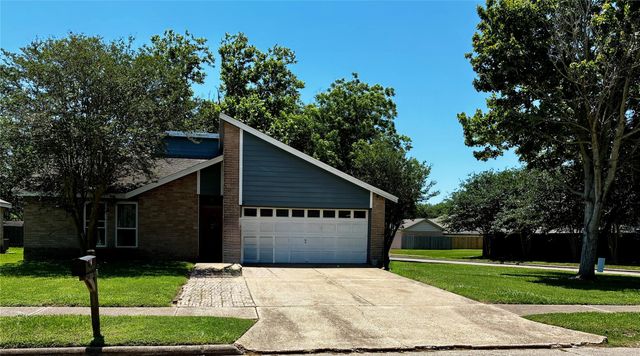 2 Sarita, Angleton, TX, 77515