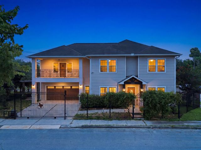  3231 Francis St, Houston, TX 77004