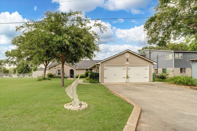 6041 Lazy Lane, Brazoria, TX, 77422