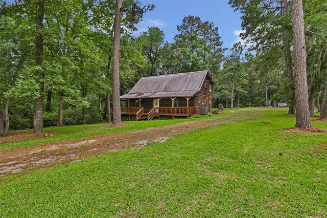  186 County Road 637, Dayton, TX 77535