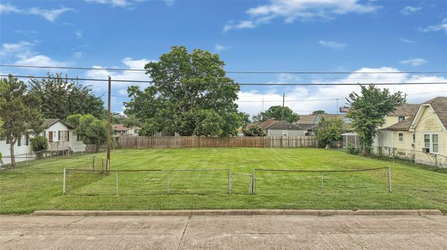 108 N Randall, Pasadena, TX, 77506