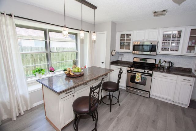 2711 Holly Springs, Pearland, TX, 77584