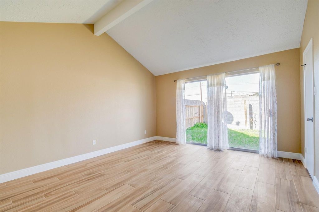 11840 Spring Grove Dr photo 12