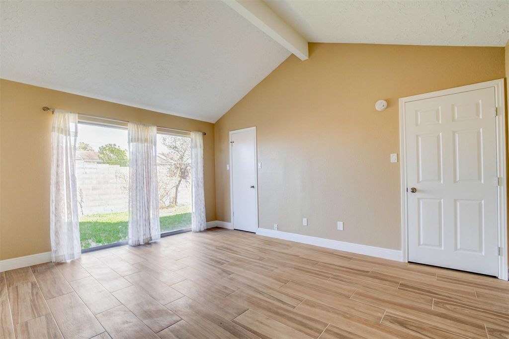 11840 Spring Grove Dr photo 14