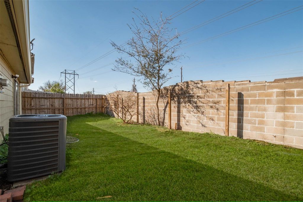11840 Spring Grove Dr photo 20